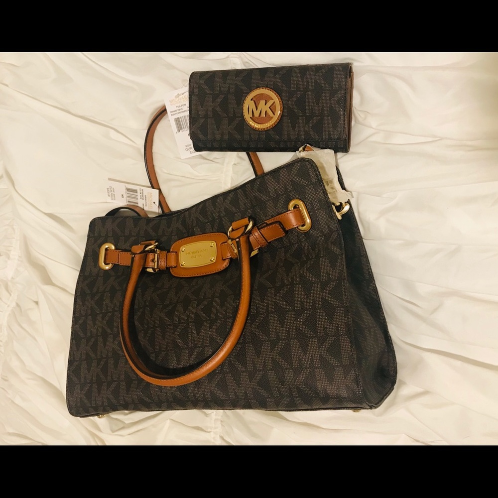 ⚡️FREE WALLET⚡️Michael Kors purse w/wallet